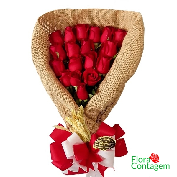 Buquê Rustico 18 Rosas Vermelhas