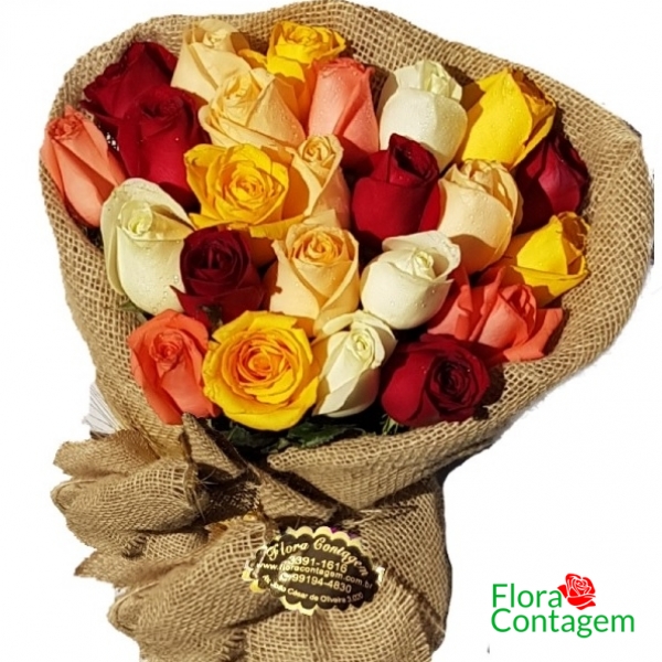 Buquê Rústico 36 Rosas Colorido
