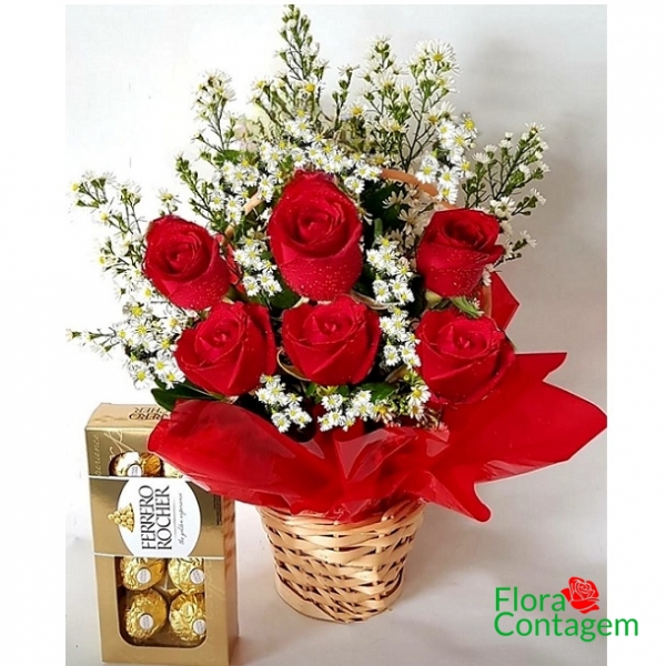 Cesta Com Rosas e Chocolates Ferrero Rocher